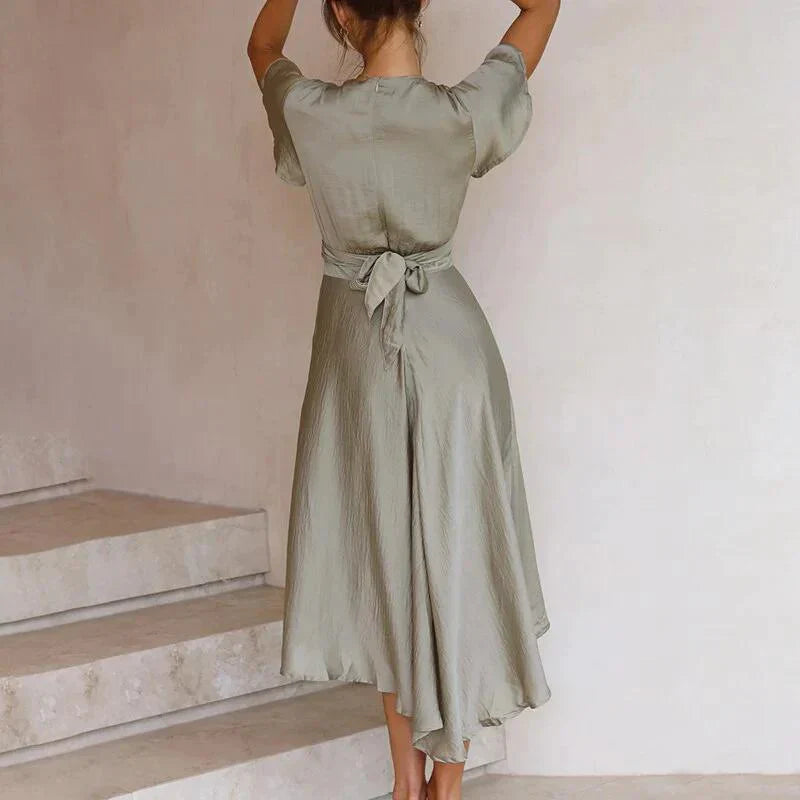 Yesha | Vestido Midi Escote Profundo Manga Volante
