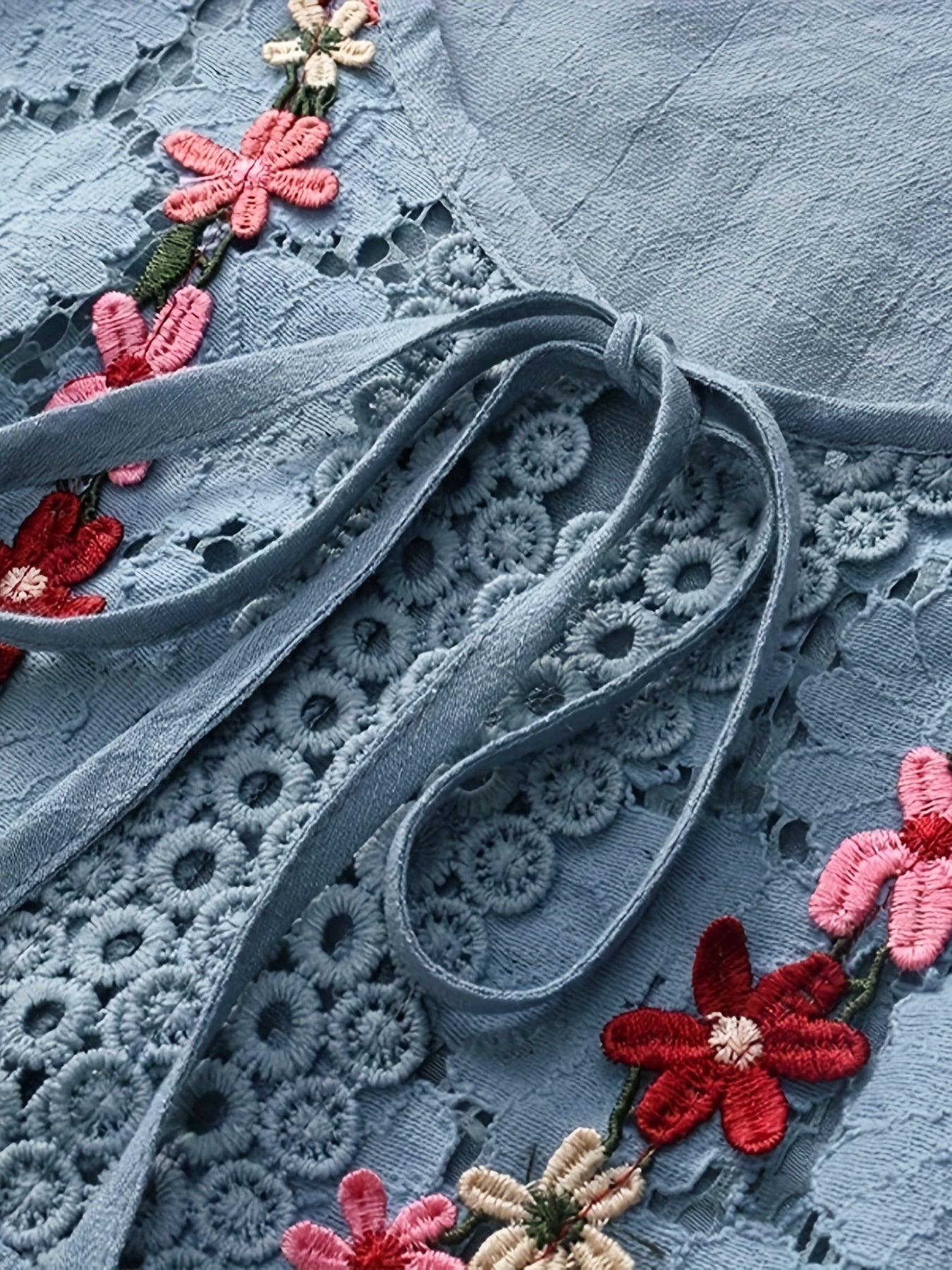 Esmeralda | Blusa Bordada con Encaje Floral