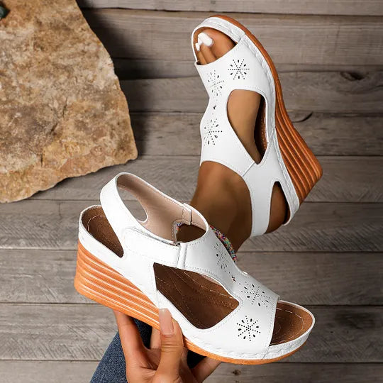 Setia | Sandalias De Cuña Con Aberturas Florales