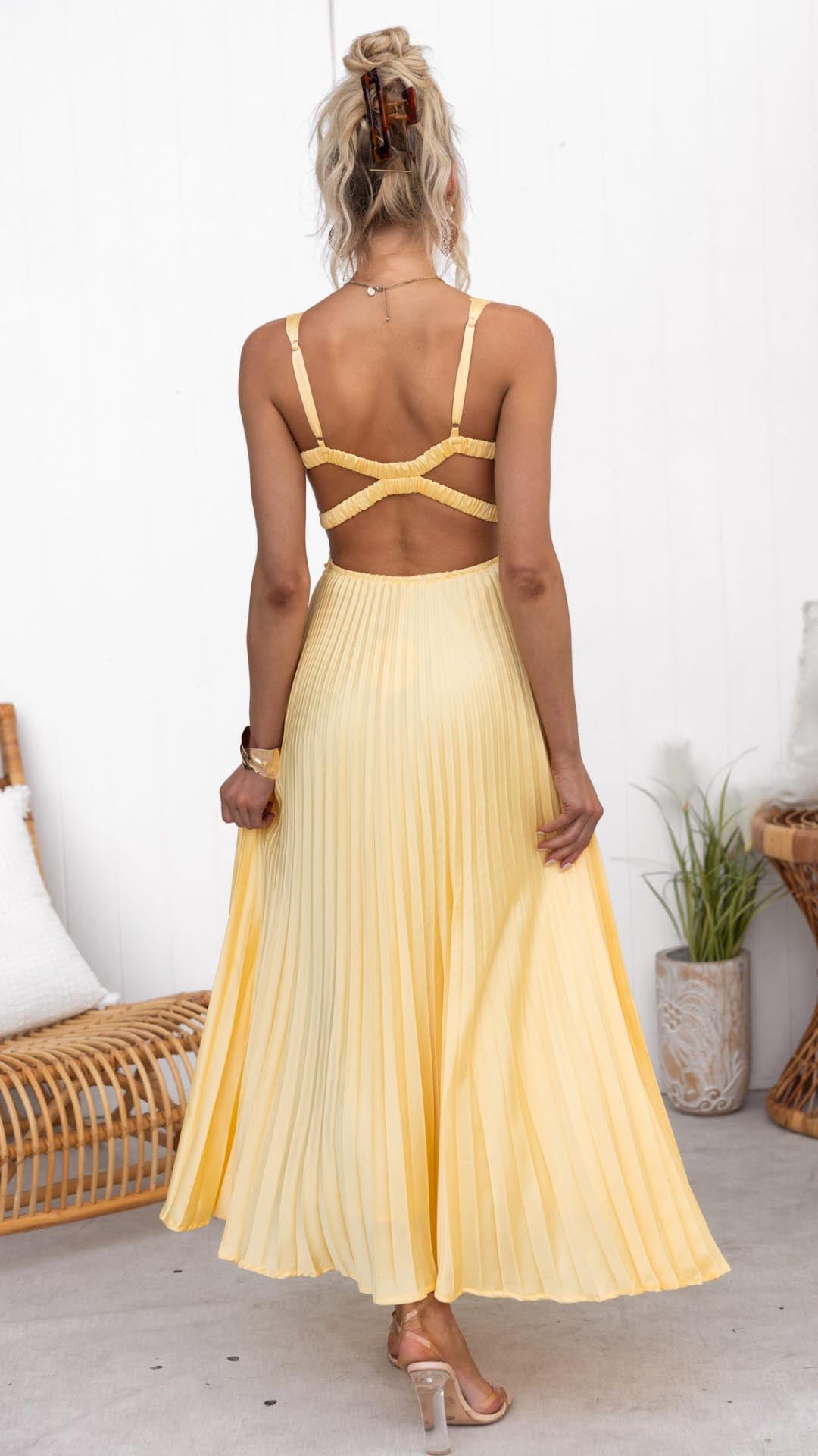 Sheree | Vestido Maxi Plisado Escote V Espalda Abierta