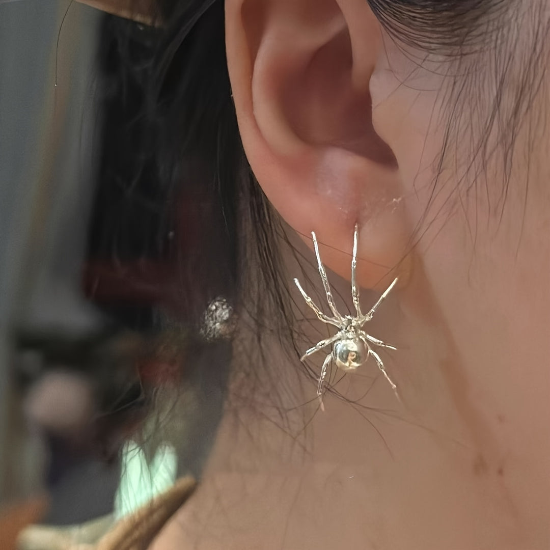 Amnuai | Pendientes Tipo ear Cuff Con Forma De Araña