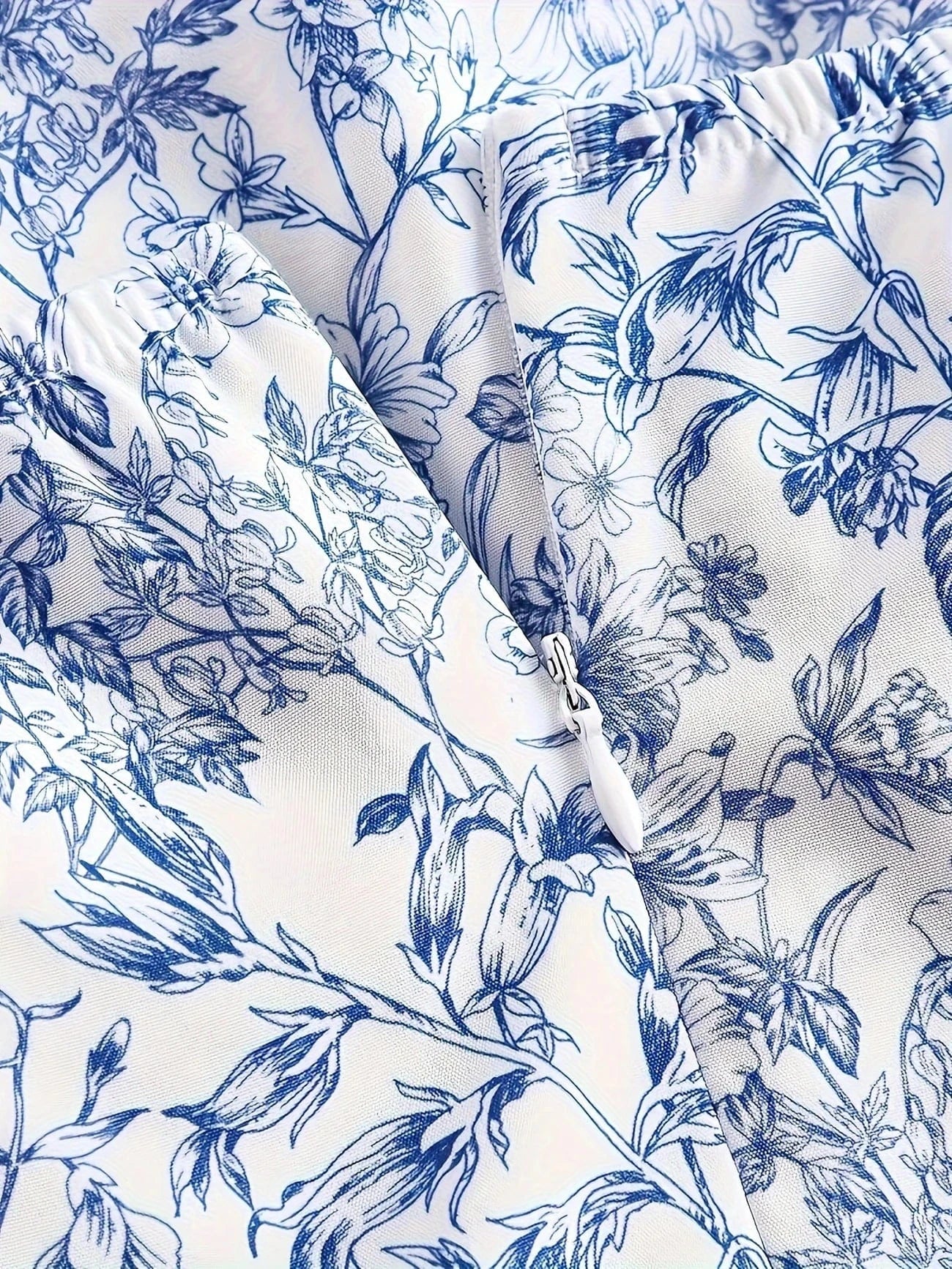 Ortagus | Minivestido floral con tirantes y volantes