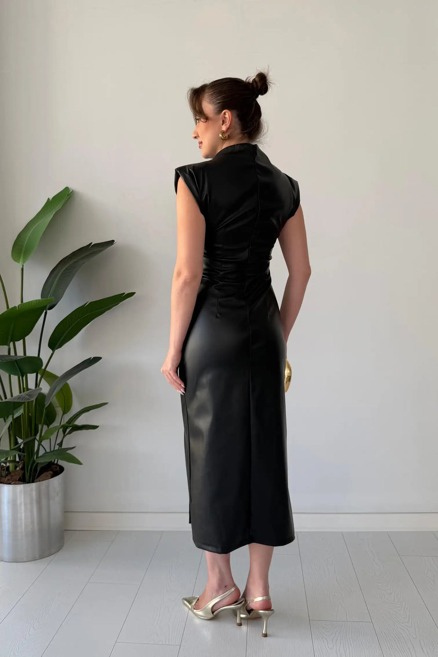 Claudine - Vestido Midi de Imitación de Piel Con Cinturón
