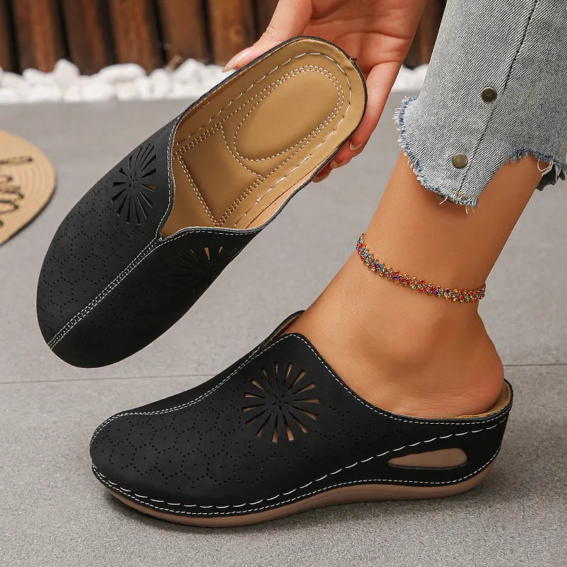 Lainey | Zuecos Tipo Mule Con Diseño Perforado