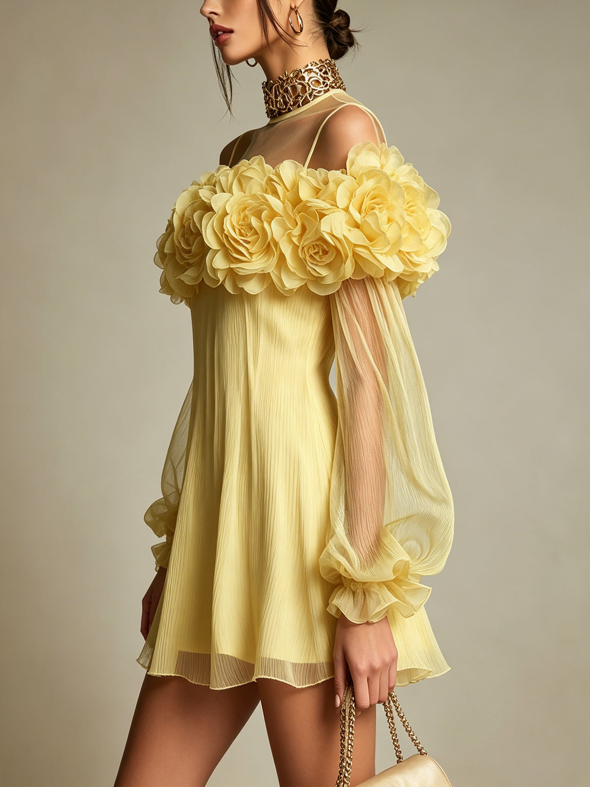 Liziana | Vestido Mini Plisado Amarillo Con Flores