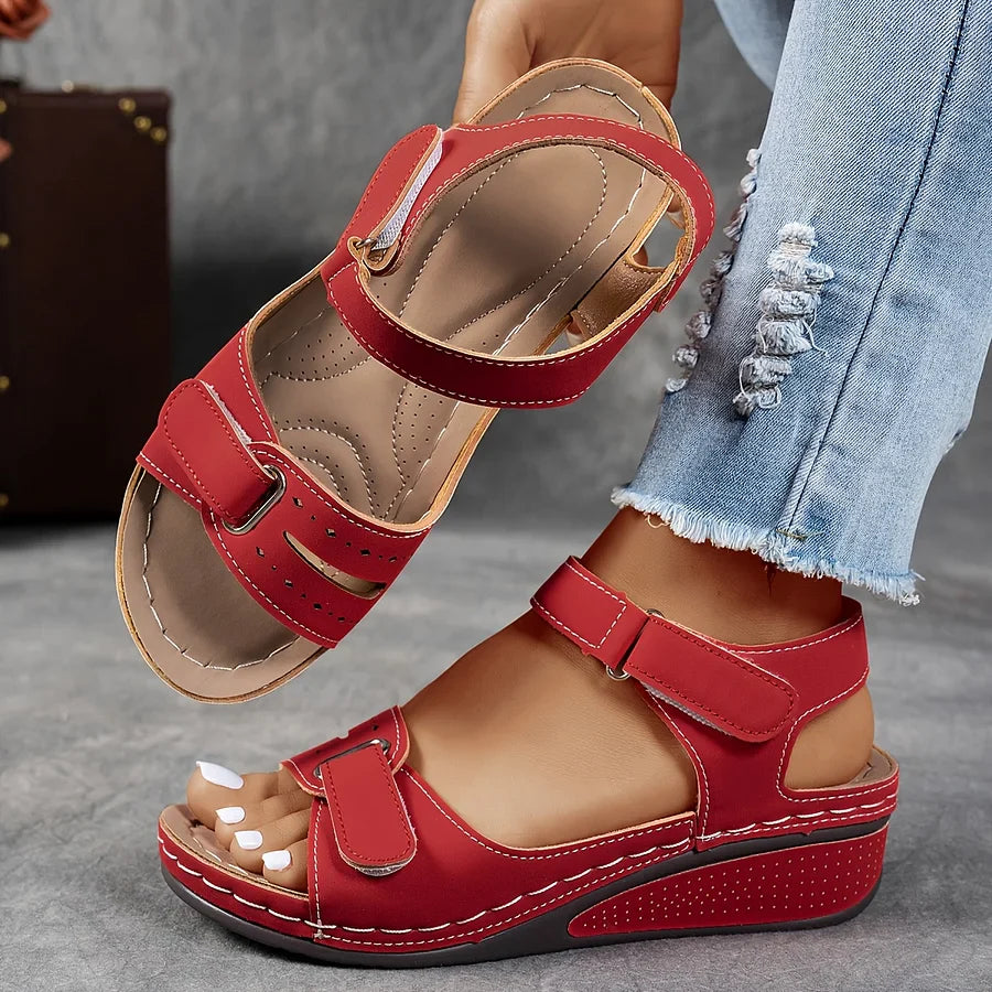 Genelia | Sandalias De Cuña Con Puntera Abierta Y Correas Ajustables