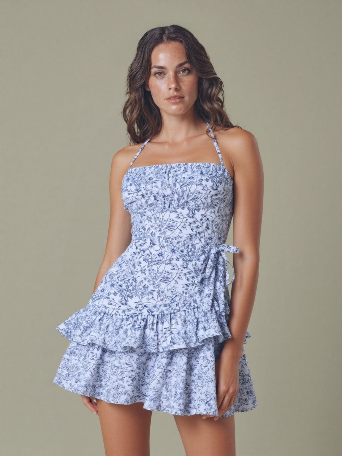 Ortagus | Minivestido floral con tirantes y volantes