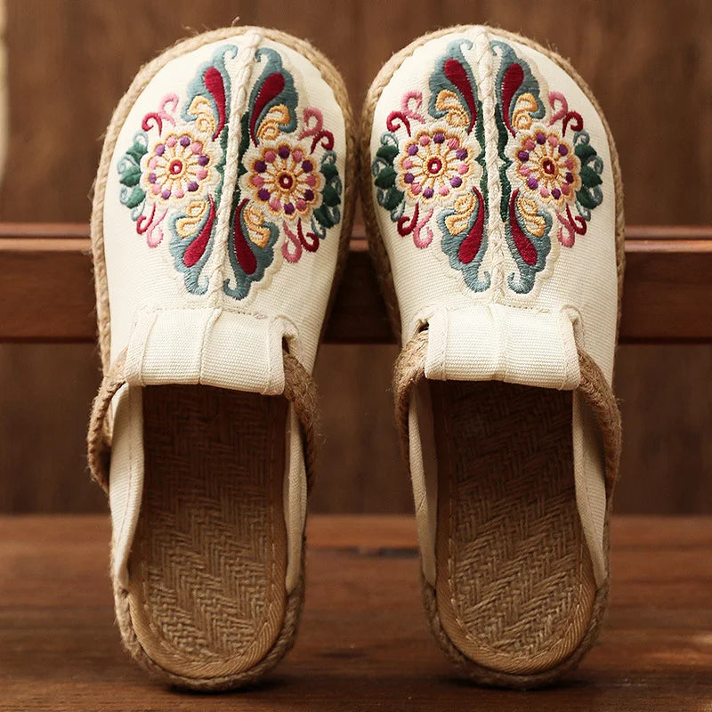 Katy | Zapatillas tipo Mules de Algodón Con Estampado Floral Hechas a Mano