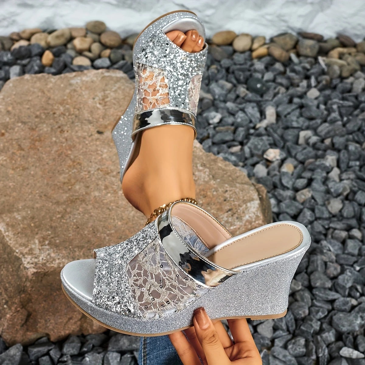 Alexis | Sandalias De Cuña Con Encaje Brillante