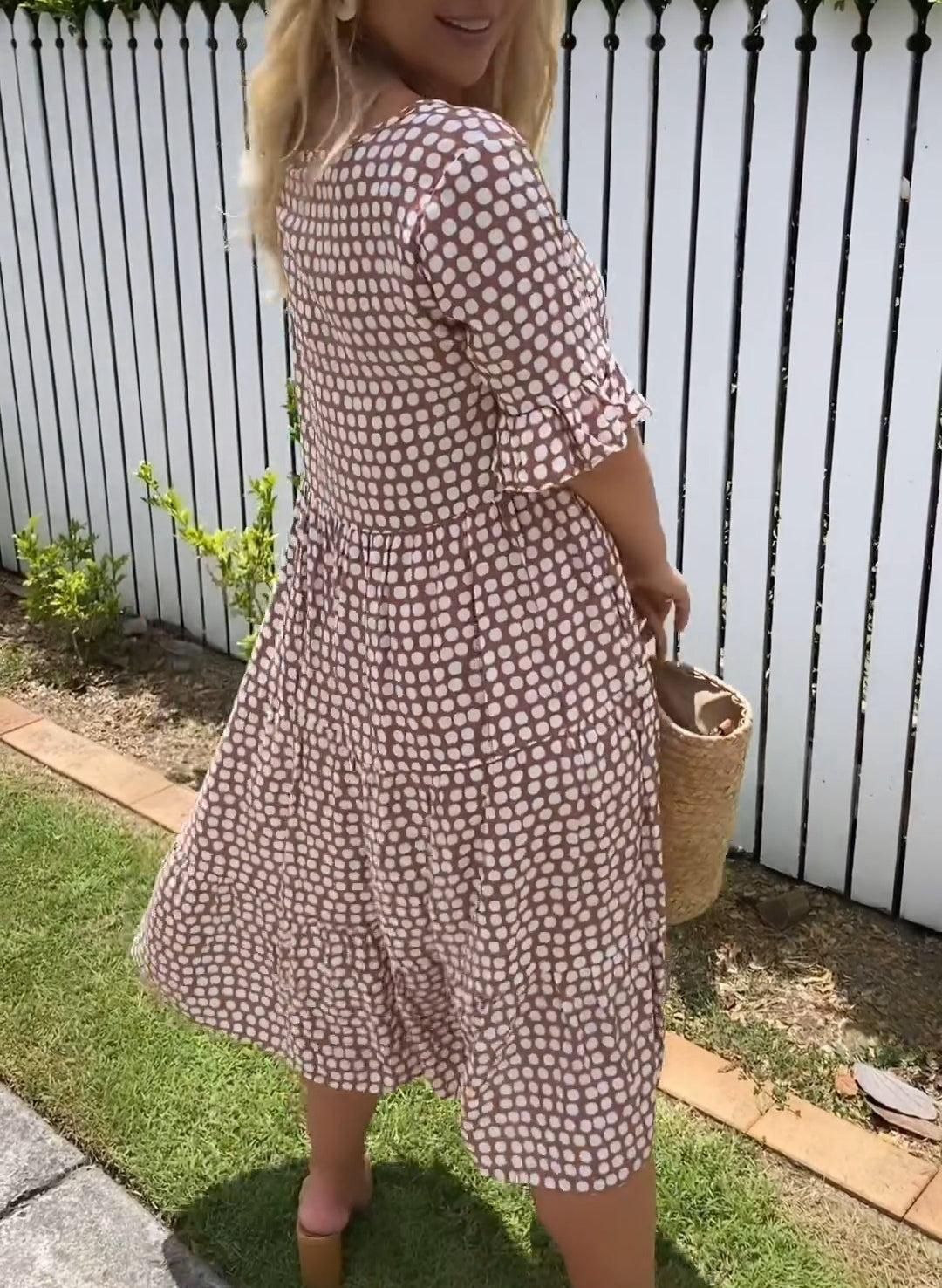 Yumi | Vestido Midi de Lunares con Mangas Volantes