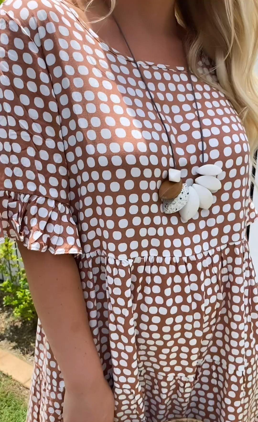 Yumi | Vestido Midi de Lunares con Mangas Volantes