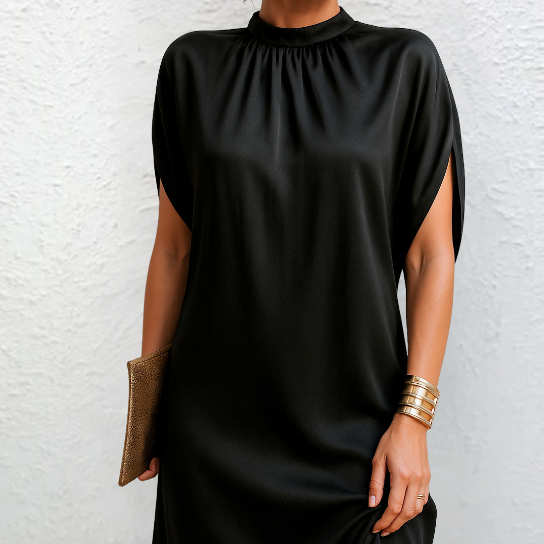 Cassidy | Vestido Corto Negro de Cuello Alto