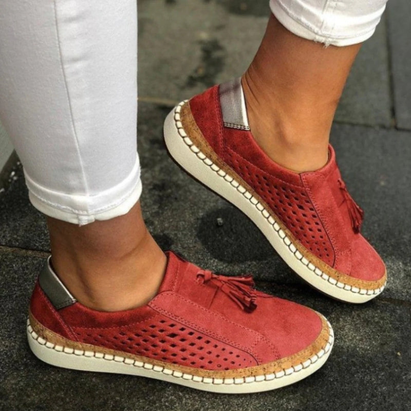 Liepa | Zapatos Casuales Sin Cordones Con Perforaciones Y Detalle De Borla