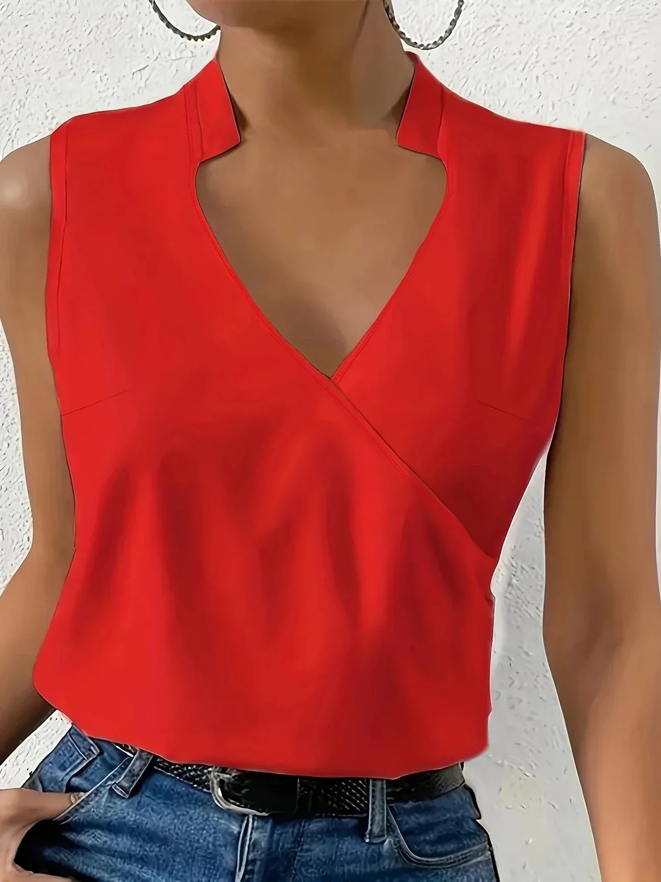Cebulska | Blusa Sin Mangas Con Cuello en V Y Corte Cruzado