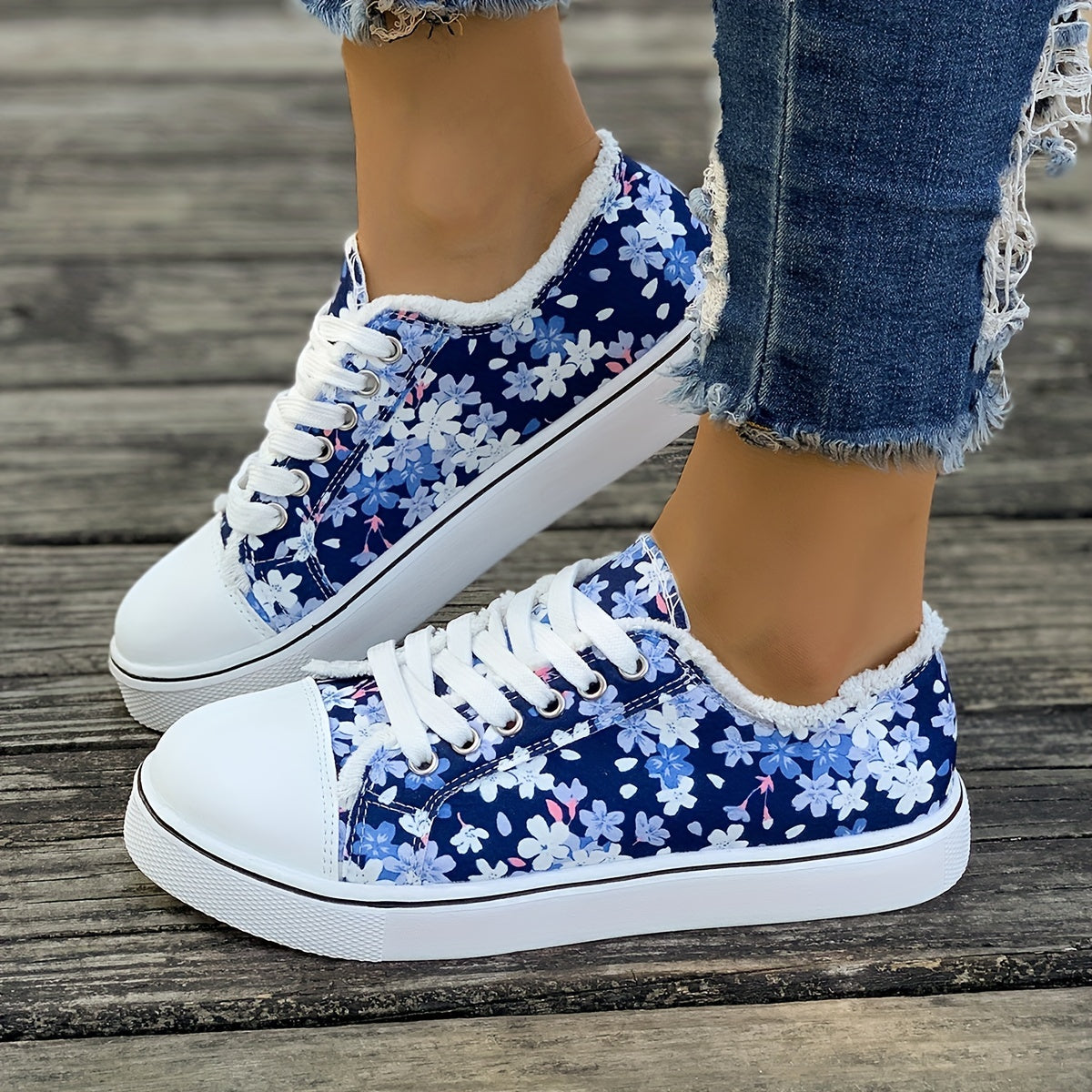 Bristy | Zapatillas Con Estampado Floral y Cierre de Cordones