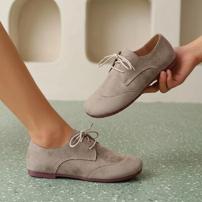 Brigiluxa | Zapatos cómodos con cuña baja y cordones