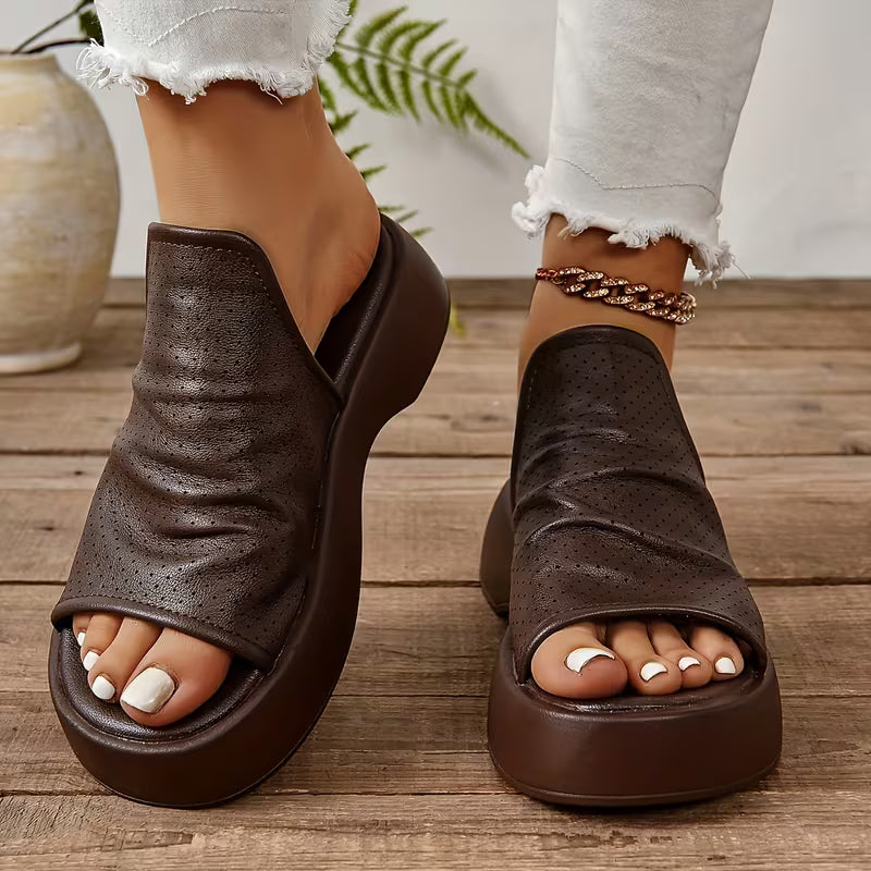 Sofya | Sandalias de Plataforma Con Puntera Abierta y Diseño Perforado