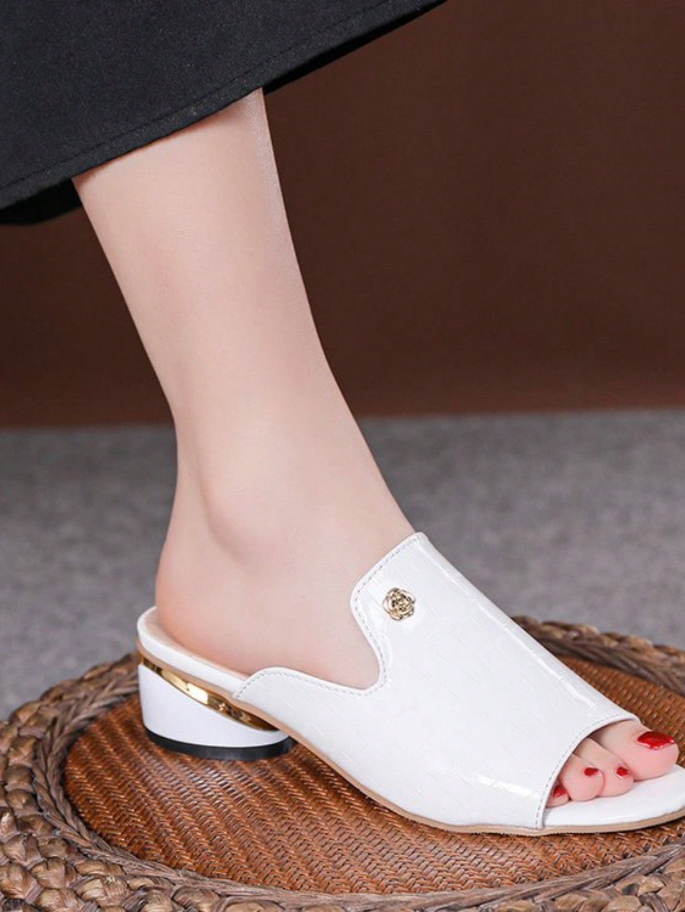 Archontia | Sandalias Tipo Slide Con Tacón Grueso y Estampado de Cocodrilo