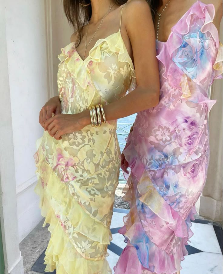 Latonya | Vestido Largo Con Tirantes Y Volantes Florales