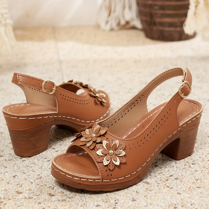 Haisley | Sandalias De Tacón Con Flores Aplicadas