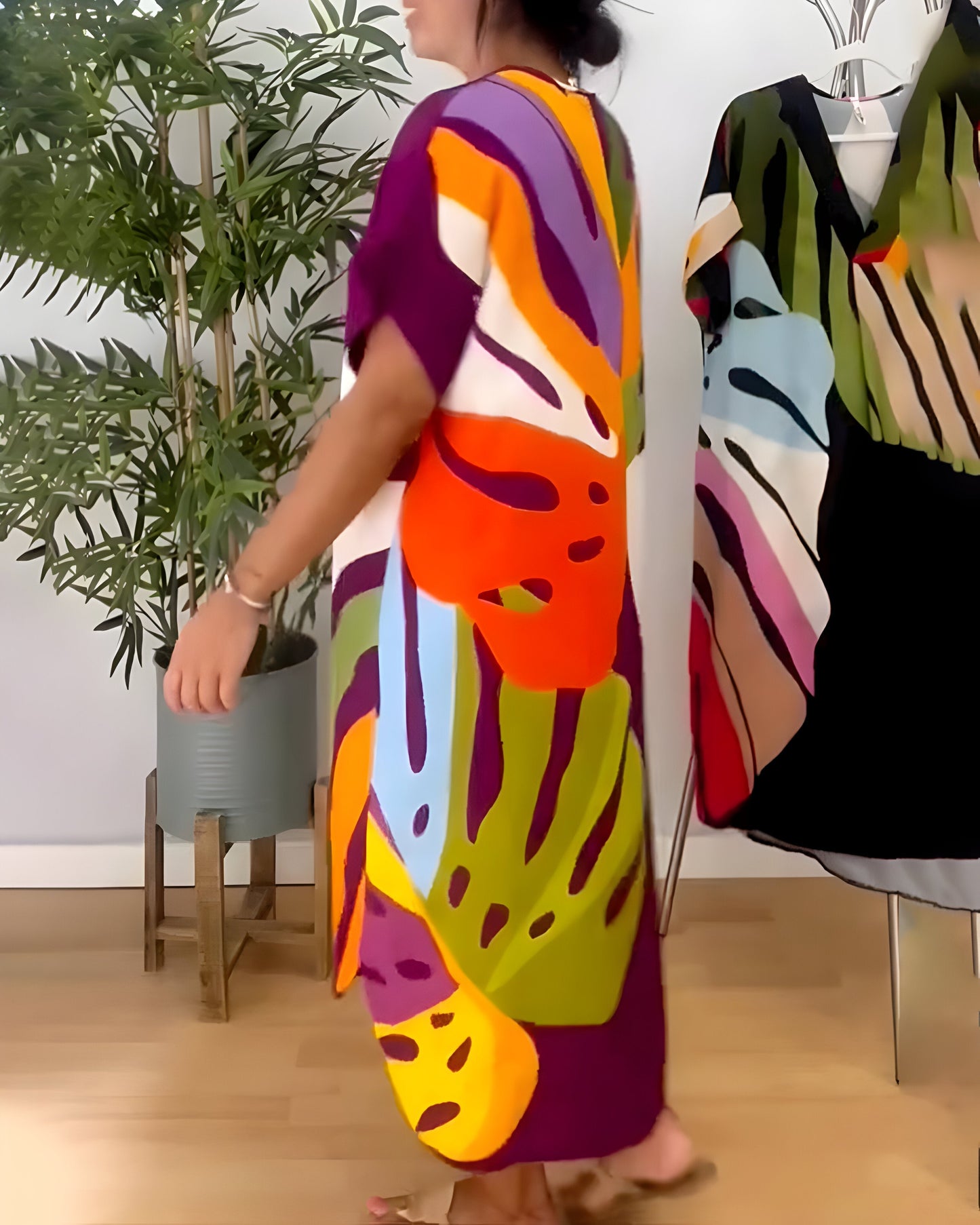 Ailsa | Vestido Kaftán midi Con Cuello en V Y Estampado Abstracto