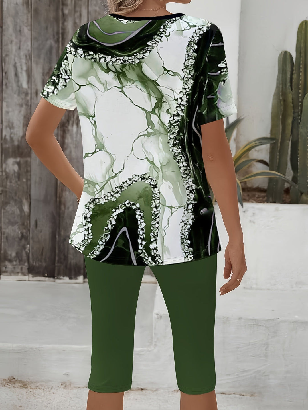Merena | Conjunto De Dos Piezas: Top Estampado Y Pantalón Capri
