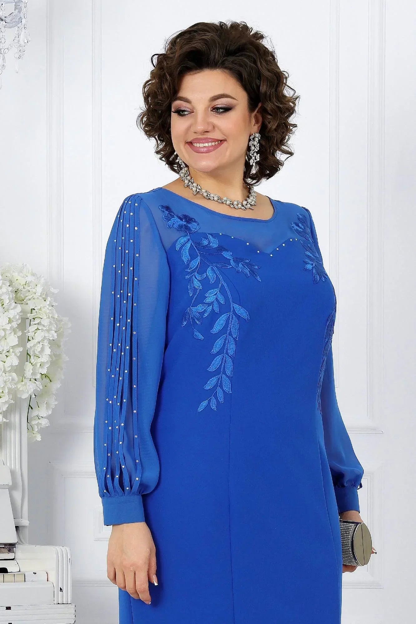 Katreen | Vestido Midi Bordado De Manga Larga
