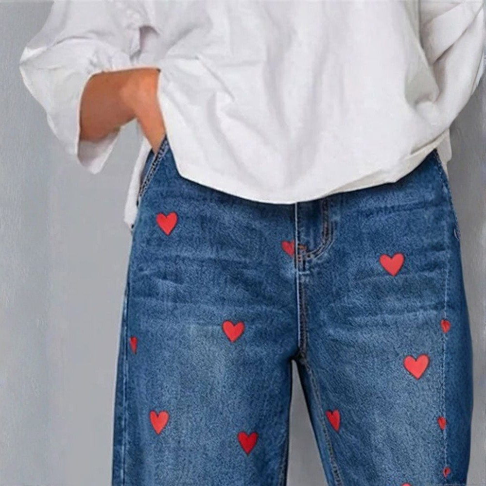 Raemaa | Pantalón Vaquero Tobillero con Estampado Corazones
