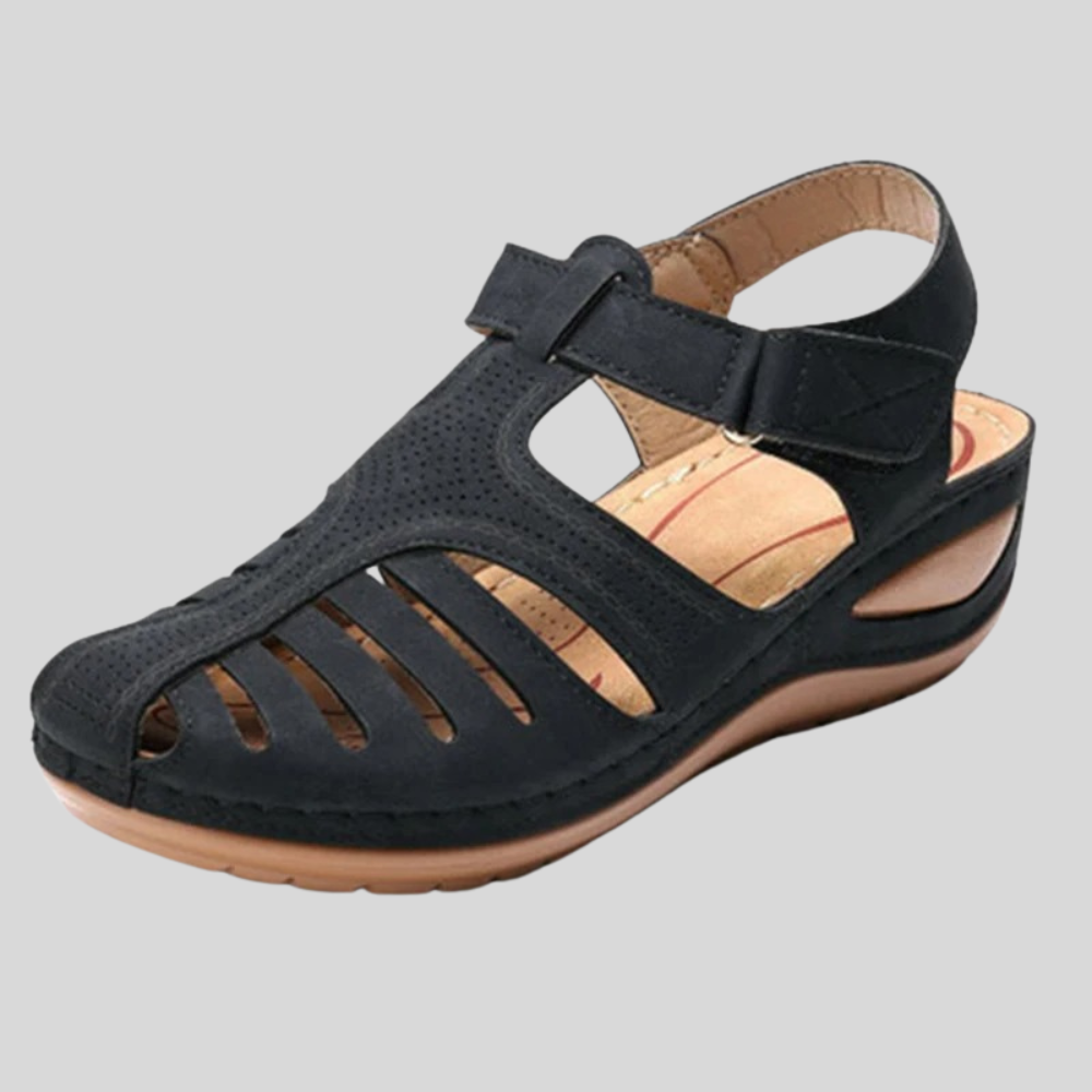 Leola | Sandalias de Puntera Cerrada Con Aberturas y Cierre de Velcro