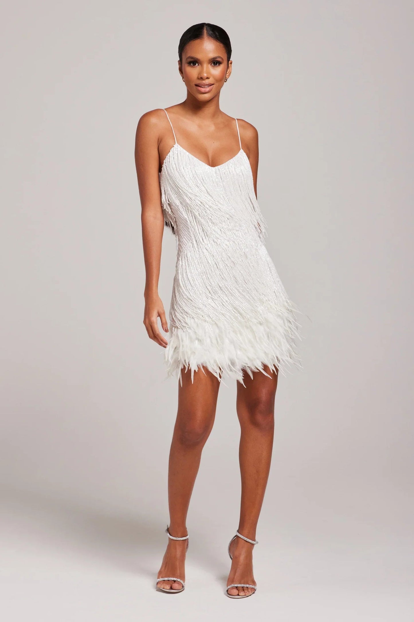 Jemima | Vestido Mini con Tirantes Flecos y Plumas