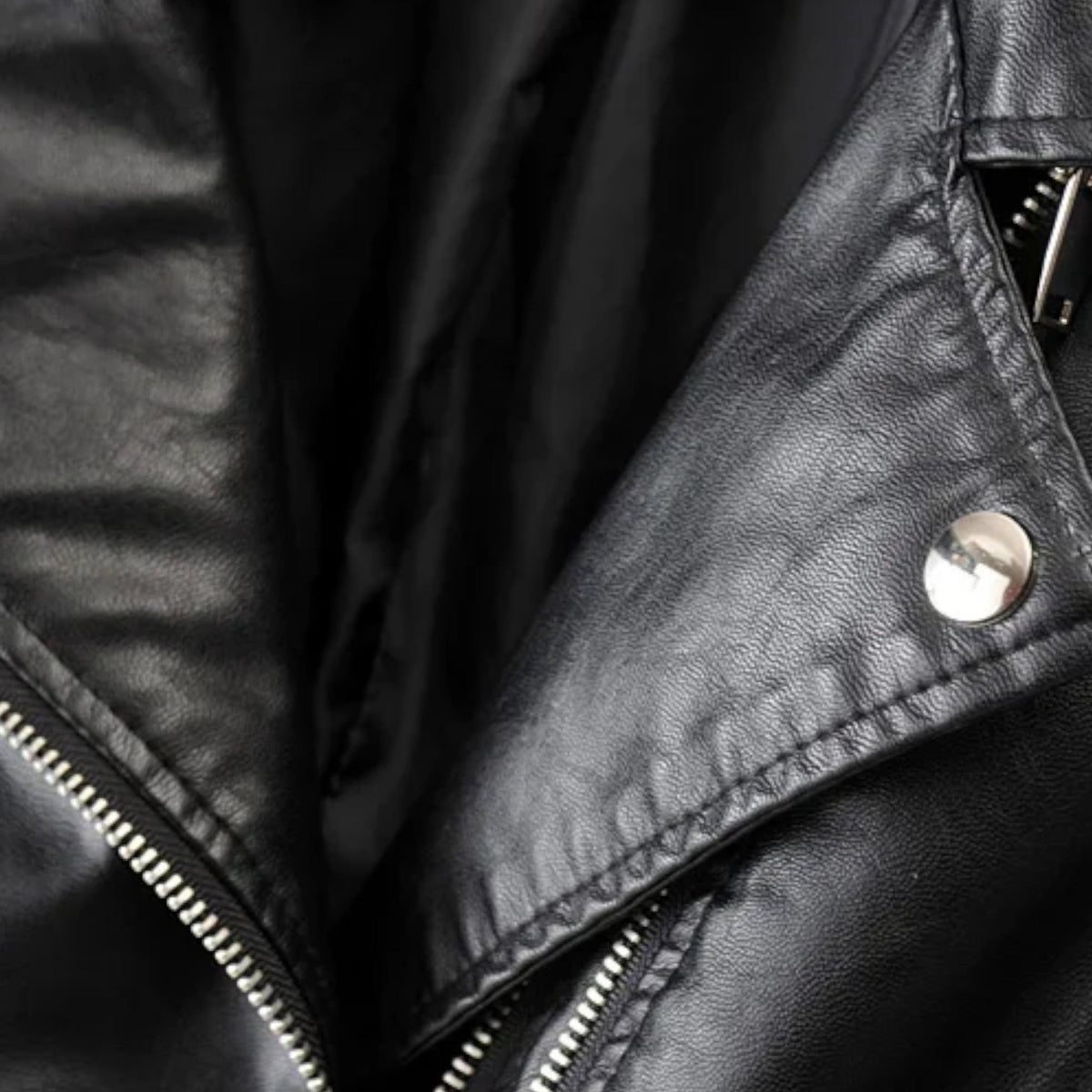 Lucraviana | Chaqueta Biker de Cuero con Mangas Largas