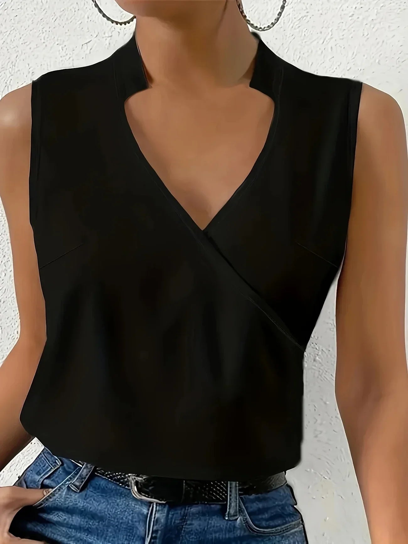 Cebulska | Blusa Sin Mangas Con Cuello en V Y Corte Cruzado