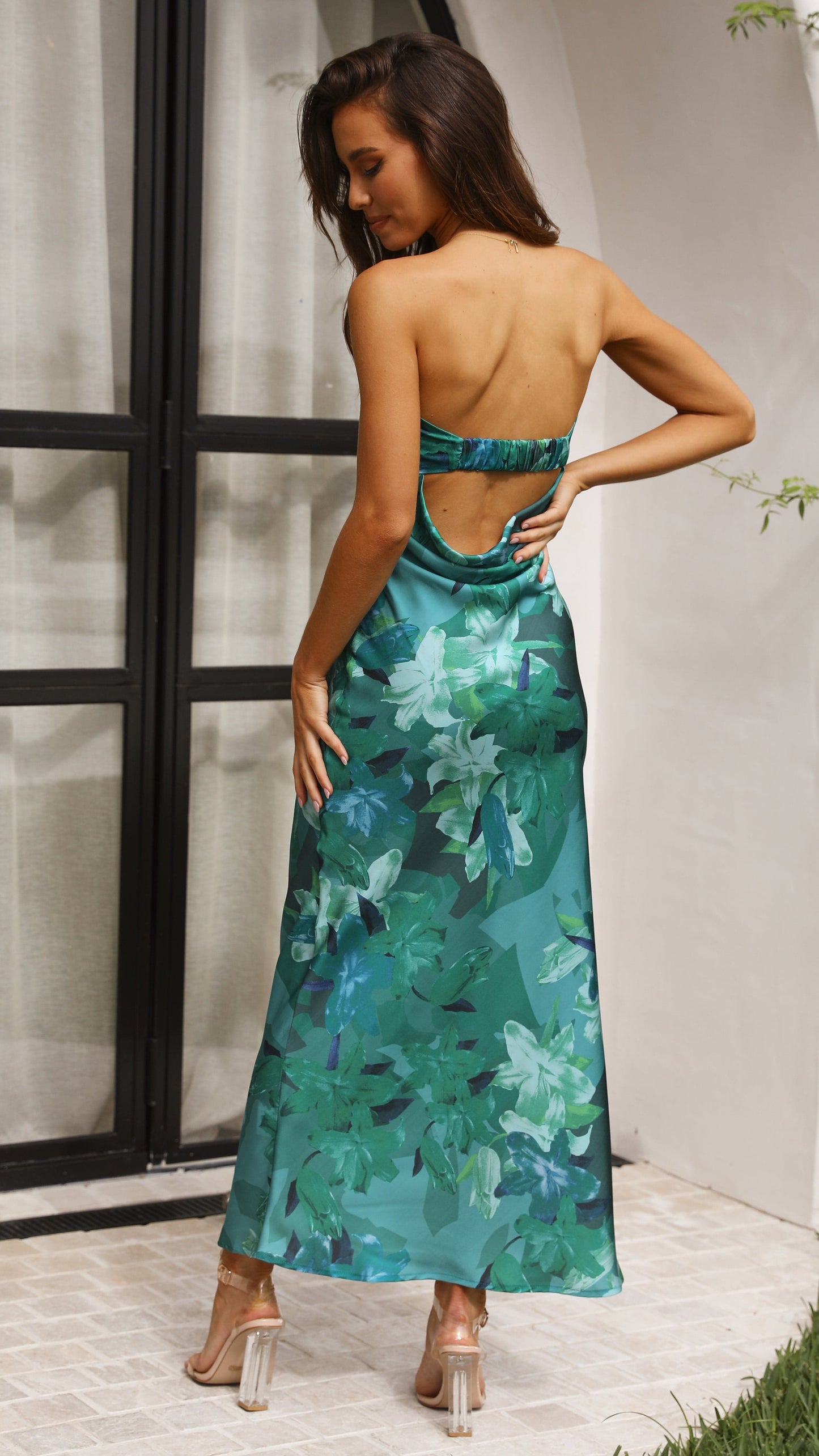 Thesa | Vestido Maxi Satinado Sin Tirantes