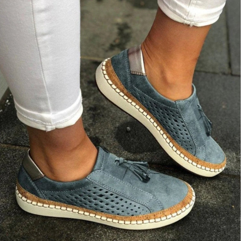 Liepa | Zapatos Casuales Sin Cordones Con Perforaciones Y Detalle De Borla