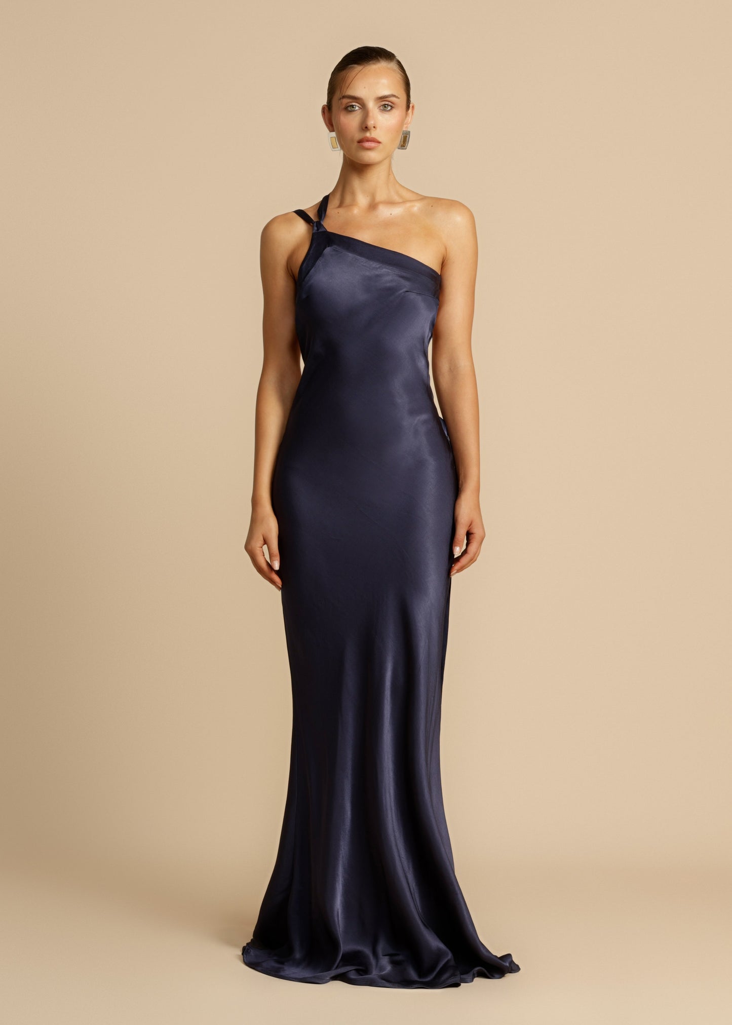 Sybille | Vestido Largo De UN Solo Hombro Con Espalda Abierta