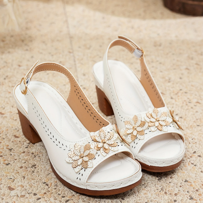 Haisley | Sandalias De Tacón Con Flores Aplicadas