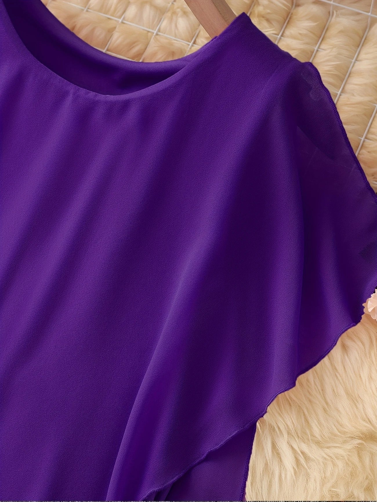 Maren | Vestido Midi Sin Mangas Con Capa