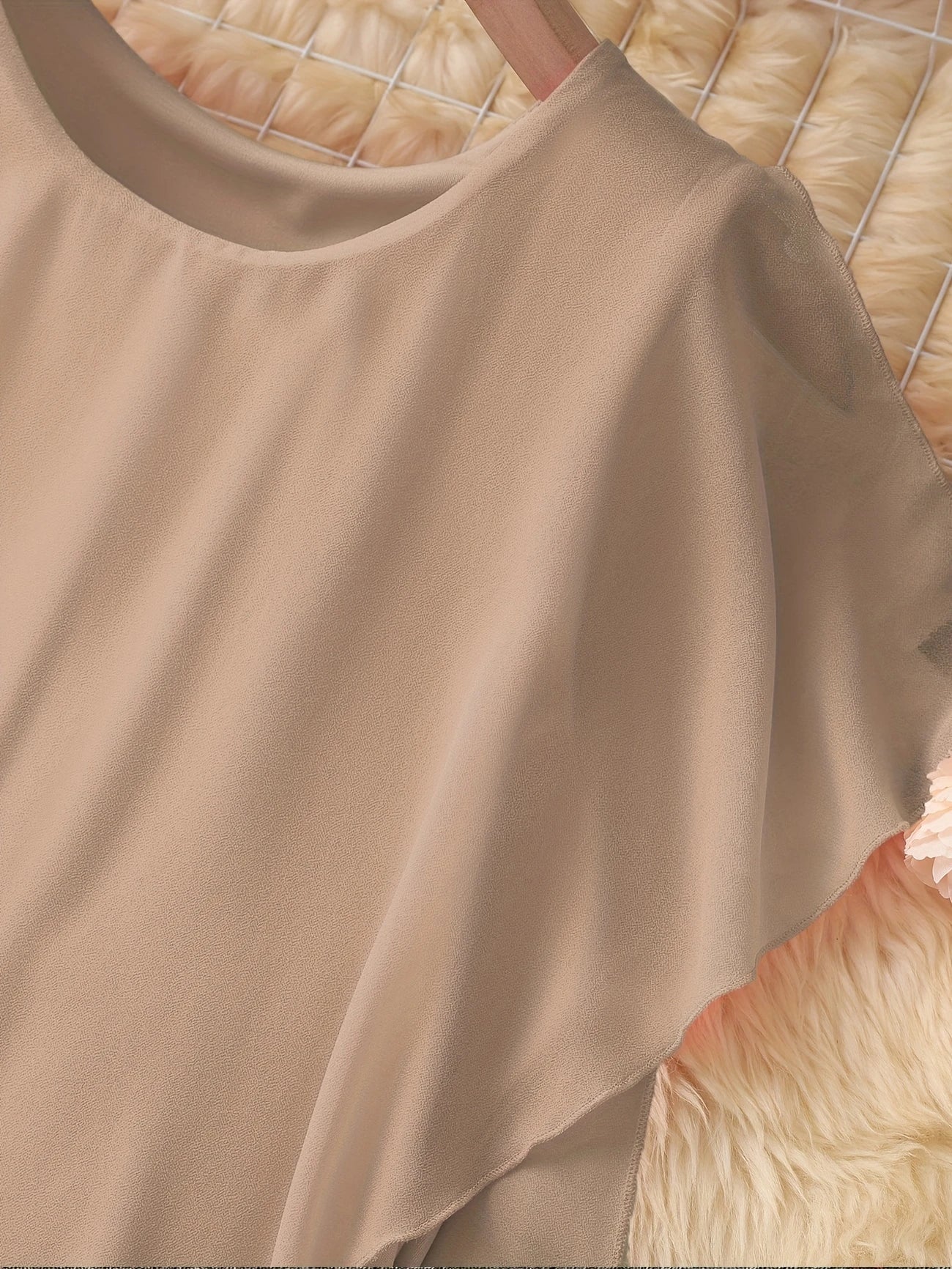 Maren | Vestido Midi Sin Mangas Con Capa