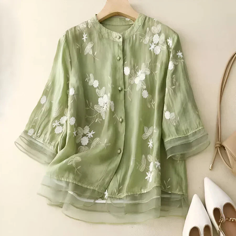 Nanda - Blusa Transparente con Bordado Floral y Cierre Frontal Con Botones