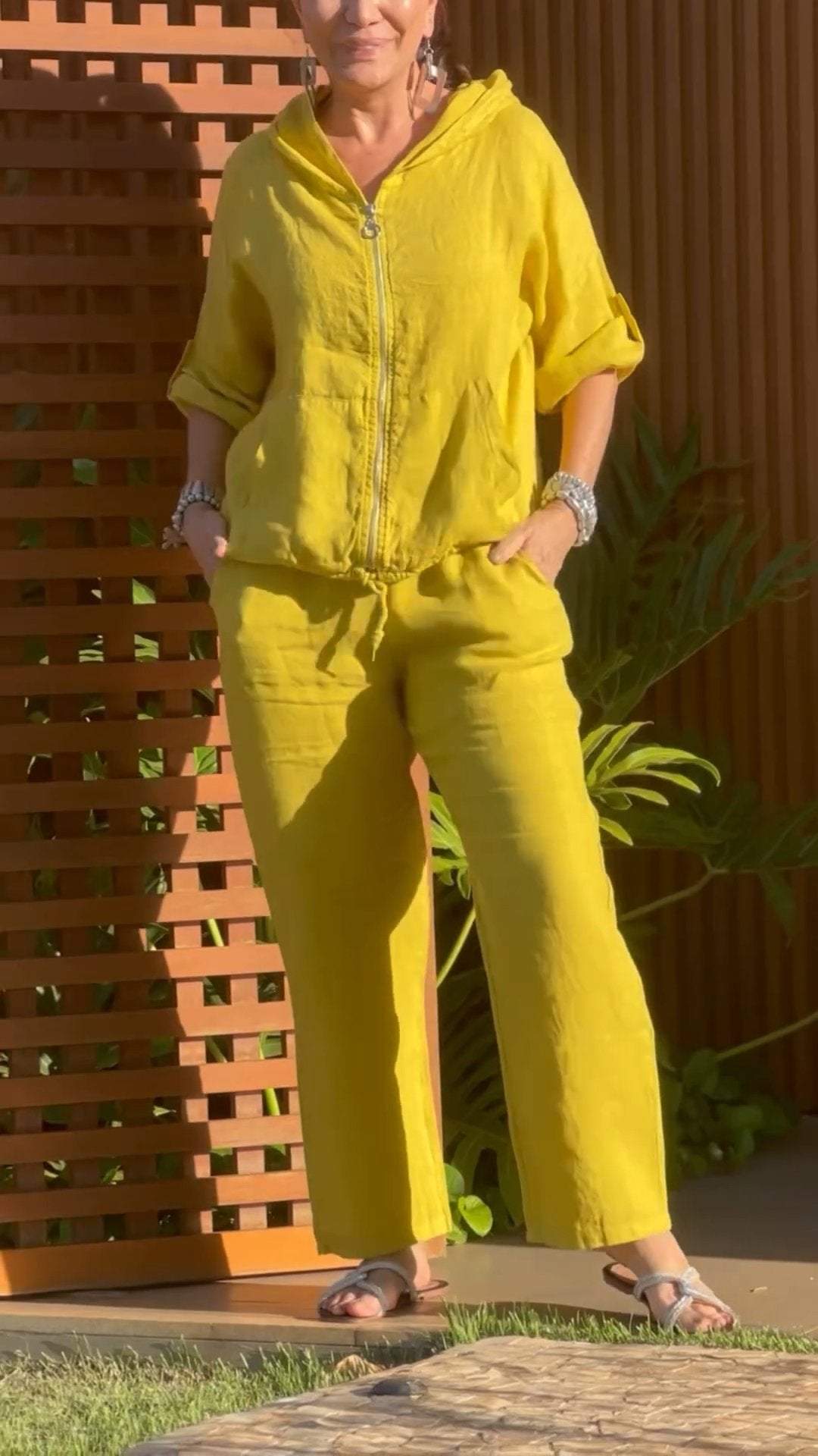 Pietra | Mono Con Capucha Y Cremallera en Varios Colores