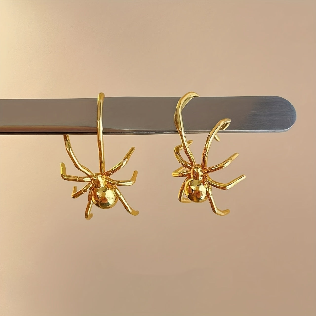 Amnuai |  Pendientes Tipo ear Cuff Con Forma De Araña