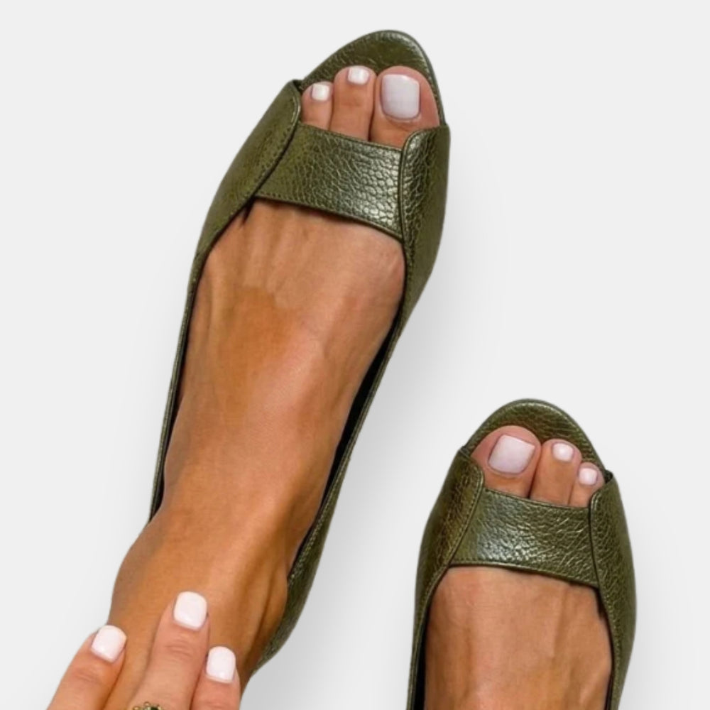 Fryda | Sandalias Planas Con Parte Superior de Textura Metalizada