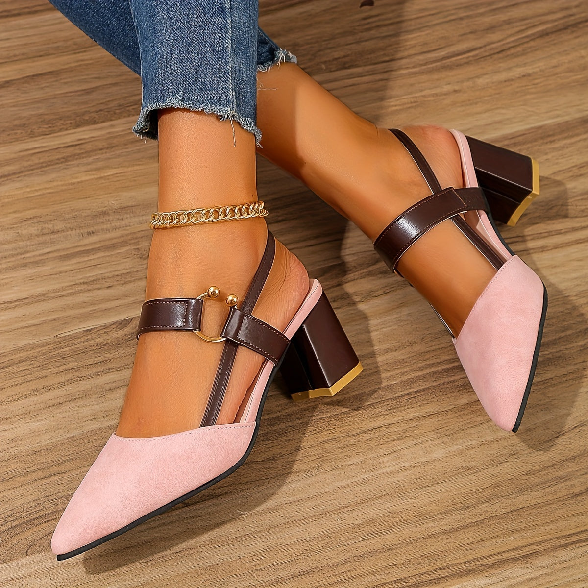 Sheri | Sandalias de Talón Grueso con Puntera Puntiaguda y Tiras Traseras