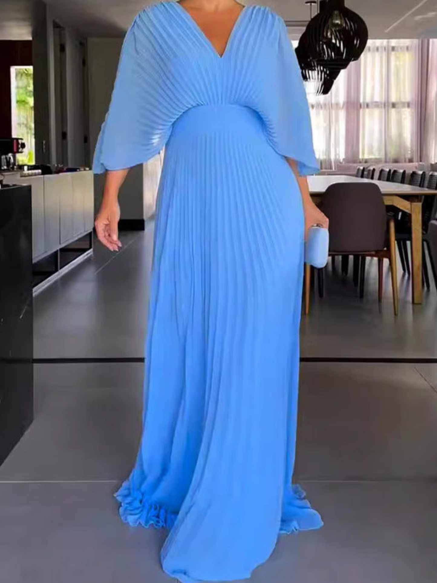 Valerija - Vestido Largo Plisado Con Cuello en V y Mangas Fluidas