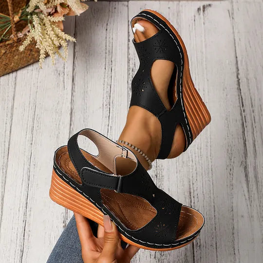 Setia | Sandalias De Cuña Con Aberturas Florales