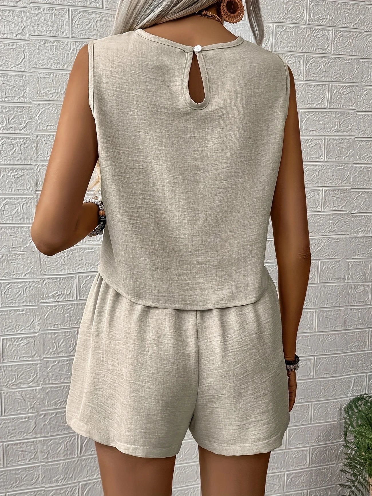 Nella | Conjunto de Dos Piezas con Top Sin Mangas y Shorts