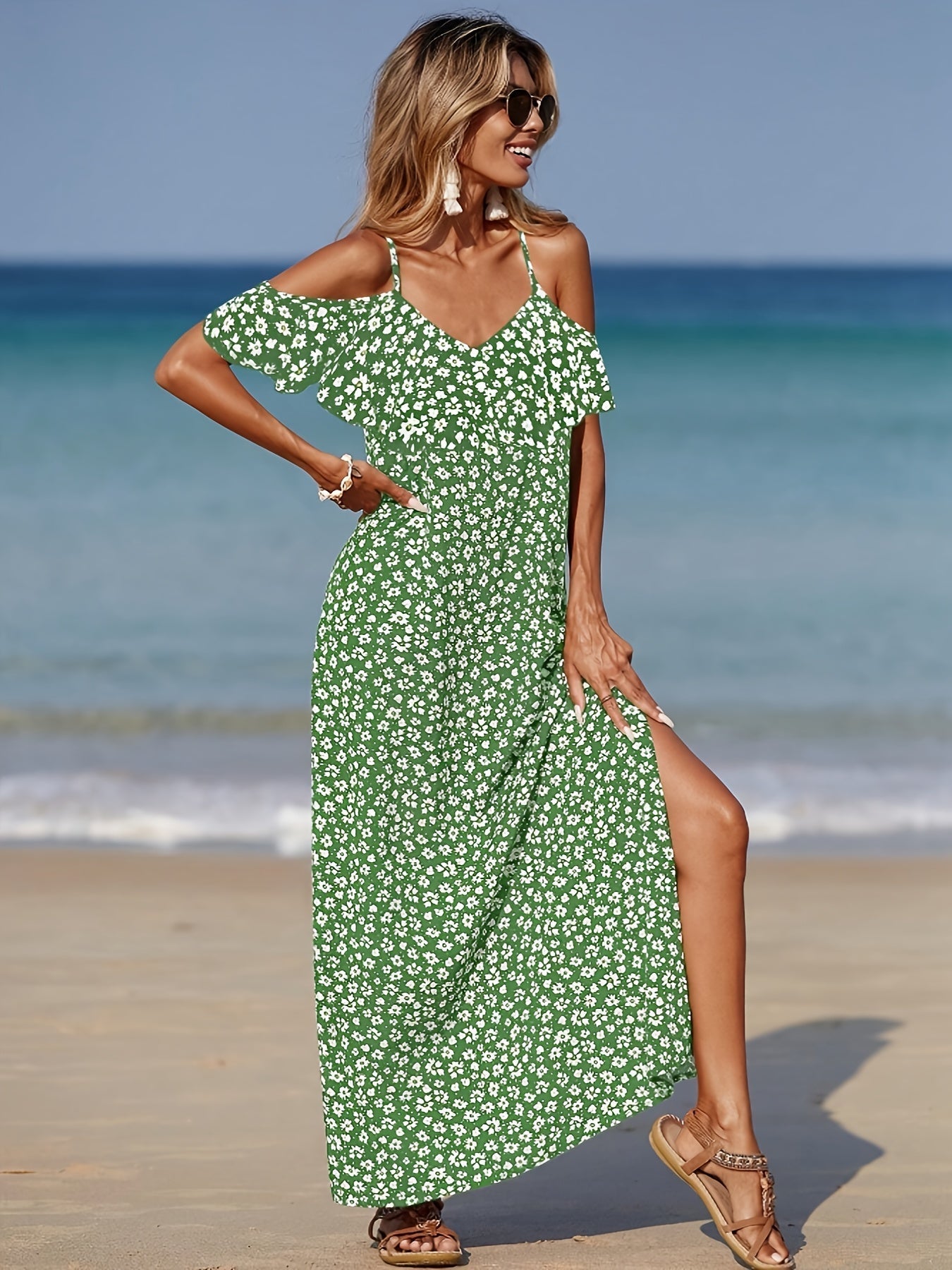 Consuelo | Vestido Largo Con Estampado Floral y Hombros al Aire