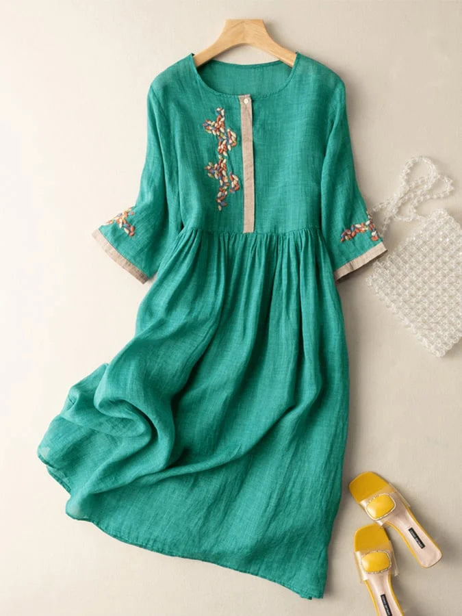 Ruth - Vestido midi Bordado Con Cuello Redondo Blanco