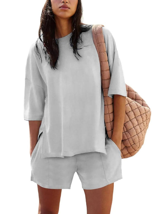Iselin | Conjunto De Dos Piezas Con Cuello Redondo Y Pantalones Cortos