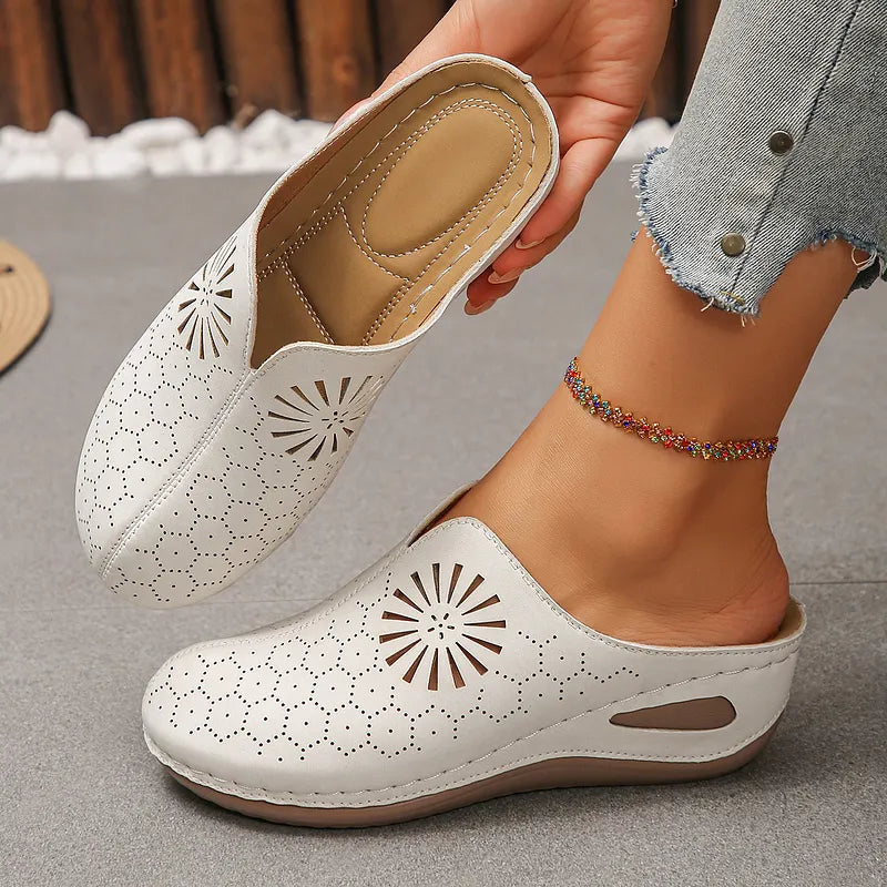 Lainey | Zuecos Tipo Mule Con Diseño Perforado
